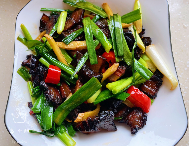 蒜苗炒酱五花肉（绍兴酱油肉）的做法