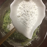 青瓜鸡蛋饼#嘉宝笑容厨房#的做法图解5