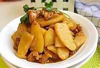 土豆炖鸡腿 #盛年锦食.忆年味#的做法