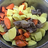 咖喱牛肉的做法图解3