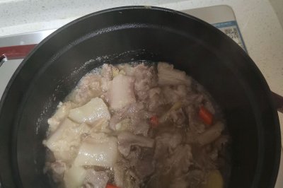 干贝虾米芥菜瘦肉煲
