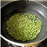 凉拌青豆的做法图解1