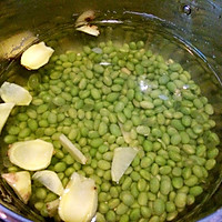 黄豆鸡汤的做法图解2