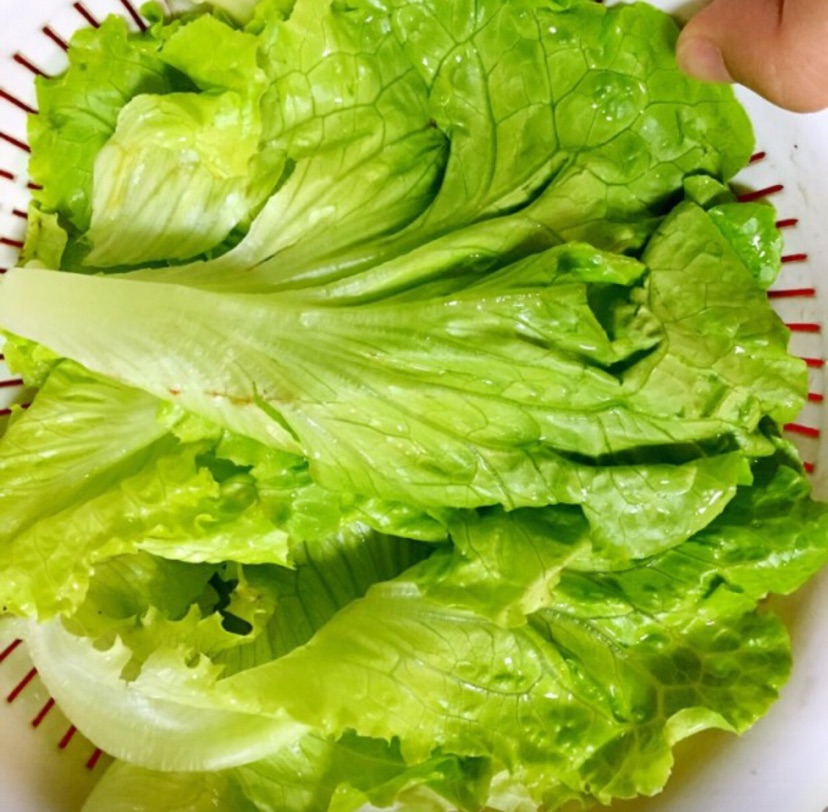 蒜泥豆酱生菜的做法图解2