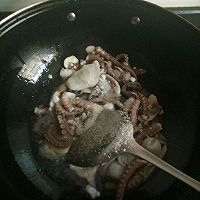 洋葱炒鱿鱼的做法图解6