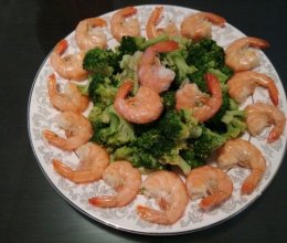 蒜香鲜虾西兰花 养颜减脂的做法