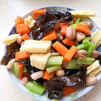 凉菜（腐竹+芹菜+胡萝卜+花生米）的做法图解4
