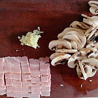 低脂奶油蘑菇培根意面的做法图解2