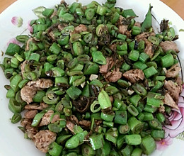 四季豆炒榄菜的做法