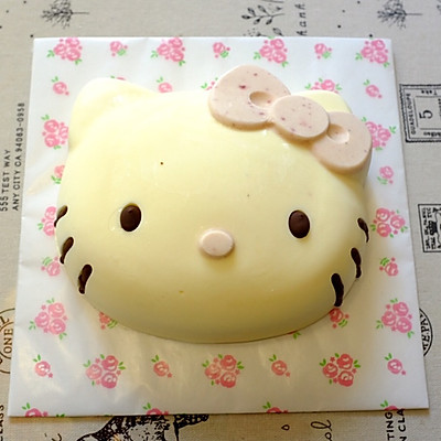 Hello Kitty 酸奶乳酪慕斯蛋糕