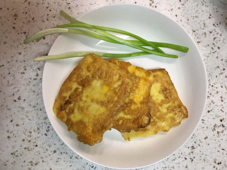 鸡蛋炸馒头片的做法