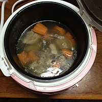 学生寝室电饭锅-胡萝卜炖排骨汤的做法图解3