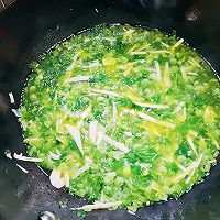雪菜冬笋豌豆汤的做法图解11