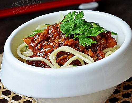 茄子肉酱干拌面-二伏吃面