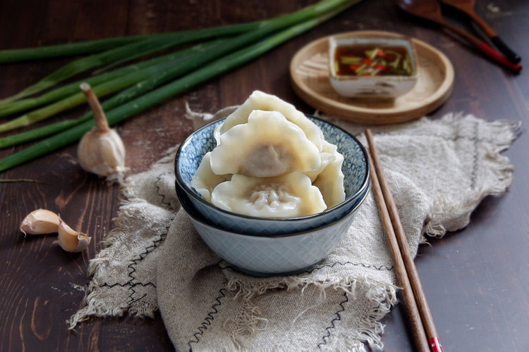 酸菜猪肉水饺的做法