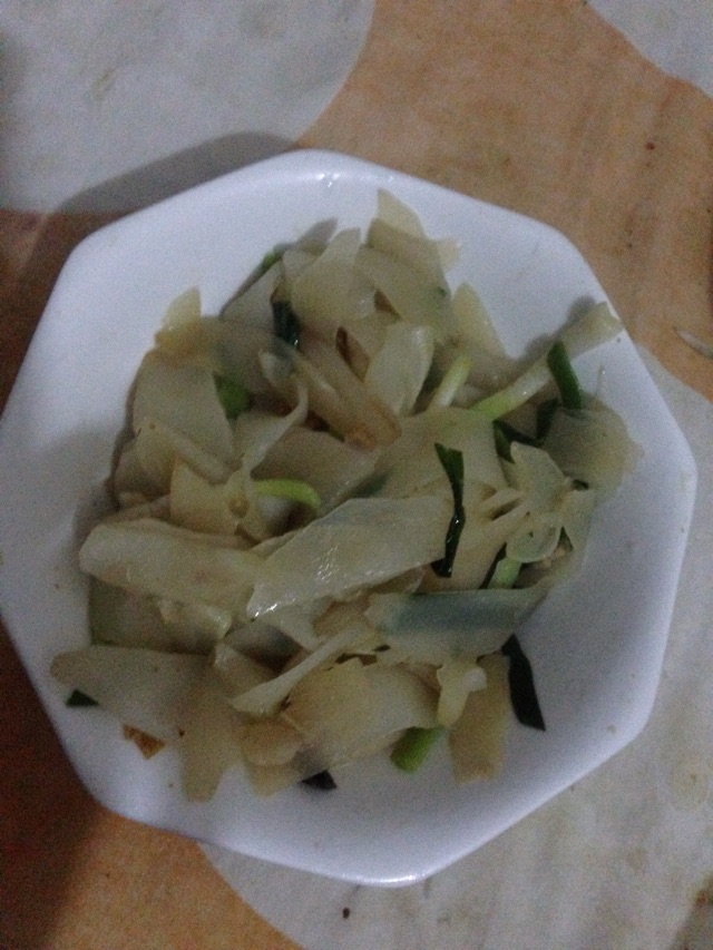 蒜苗炒菜头