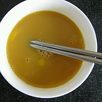 【深夜食堂】厚蛋烧和章鱼红香肠的做法图解3