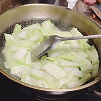 湖南湘潭特色菜-清甜肉末丝瓜汤的做法图解3