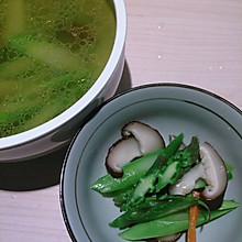 芦笋花菇汤