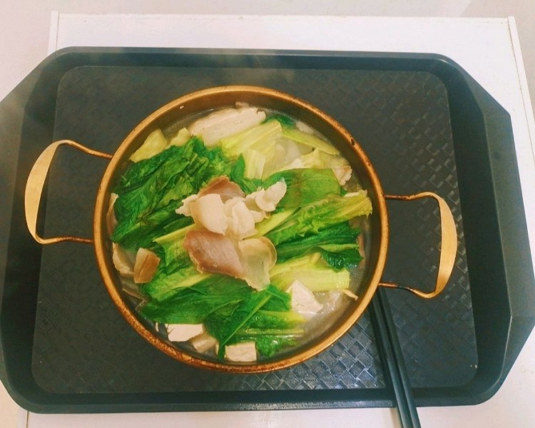 云南火锅～腊肉苤菜根火锅的做法