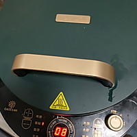 电饼档煎速冻水饺（又裹了一层鸡蛋）的做法图解3