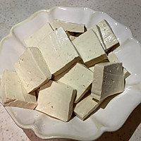 红烧鸡蛋豆腐的做法图解2
