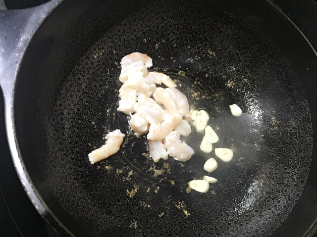 虾仁蚕豆鲜的做法图解6