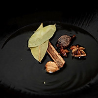 烧鸡爪#《风味人间》美食复刻大挑战#的做法图解4