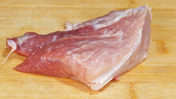 为什么炒的肉总是又老又柴，大厨告诉你正确做法，出锅鲜嫩又爽滑