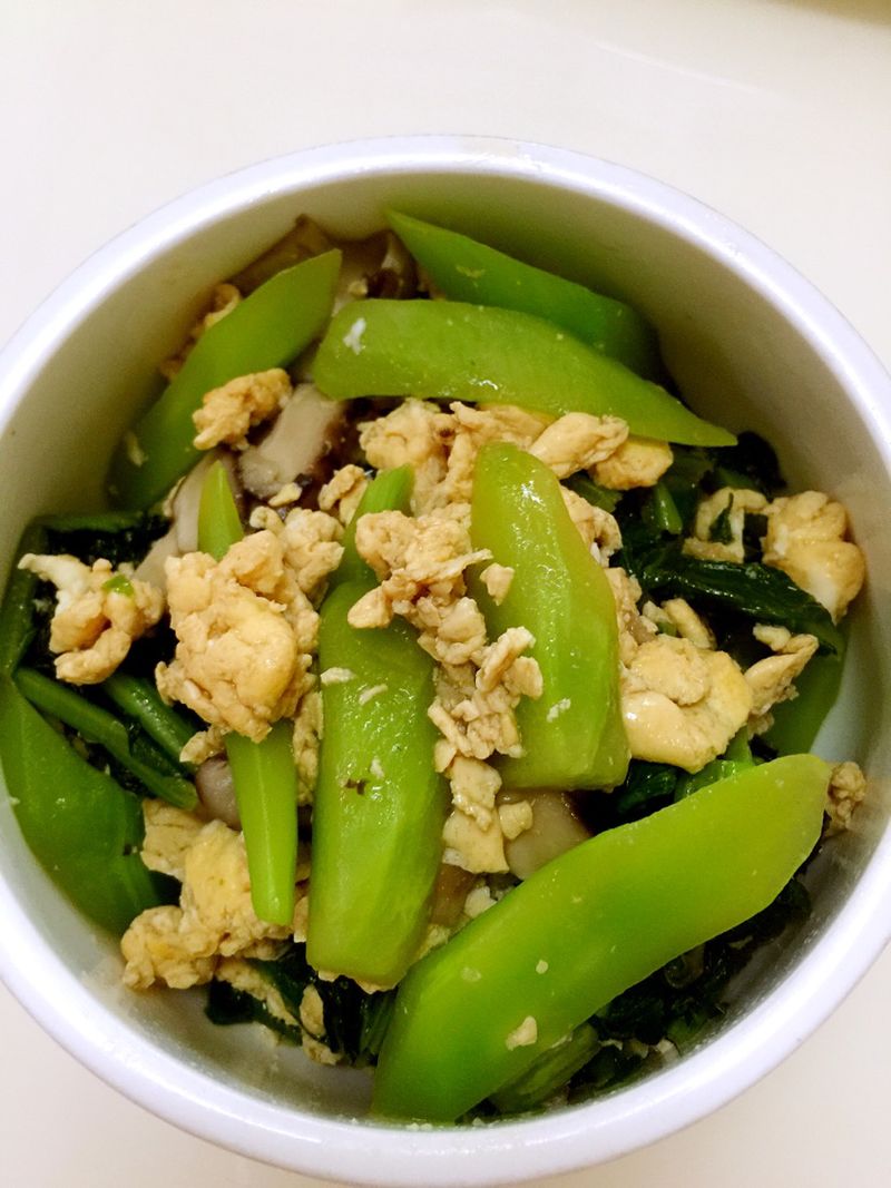 莴笋香菇炒蛋