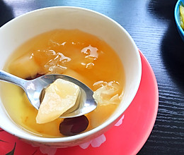 银耳雪梨红枣汤（滋阴润肺养颜）的做法