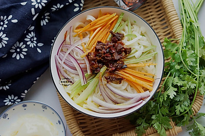 牛肉酱面