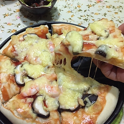 鲜虾蘑菇披萨
