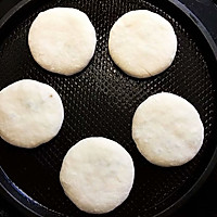 烫面韭菜鸡蛋馅饼的做法图解8