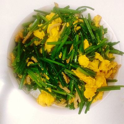 鸡蛋肉丝韭菜苔