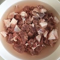 牛肉柿子汤的做法图解1