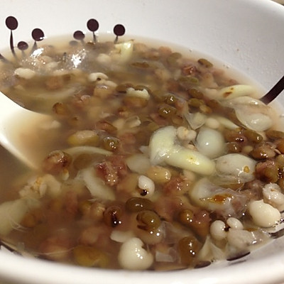 绿豆百合薏仁汤