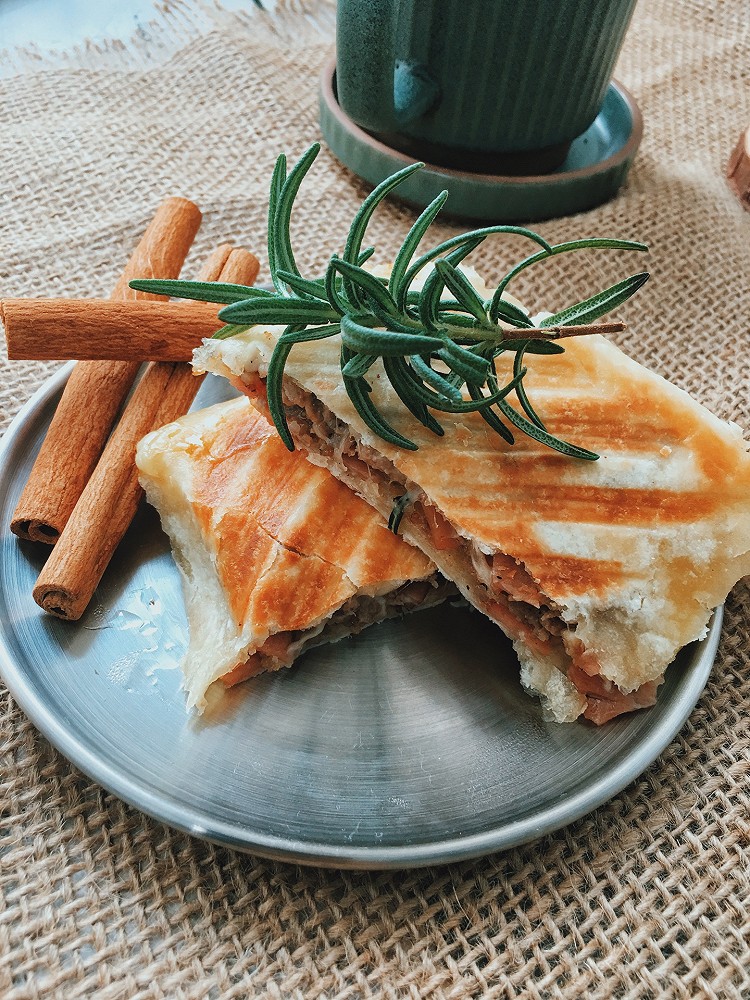 牛肉糜培根芝士馅饼的做法