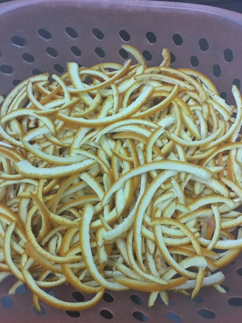 开胃橙皮的做法图解1