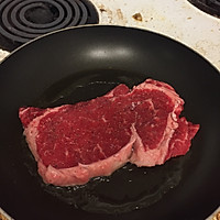 Ribeye steak 肋眼牛排 多汁 外加简易黑胡椒汁的做法图解5