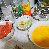 西红柿炒鸡蛋的做法图解1