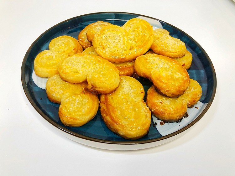 手抓饼美食｜酥脆蝴蝶酥的做法
