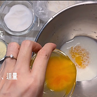日式牛奶肉松面包卷（视频）的做法图解3