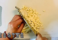 香椿芽拌豆腐的做法