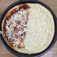 双拼披萨（菌菇海鲜+辣味培根）的做法图解5