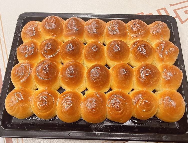 蜂蜜脆皮小面包的做法
