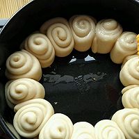 蜂蜜玫瑰花环面包的做法图解13
