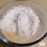 乳酪戚风蛋糕的做法图解12