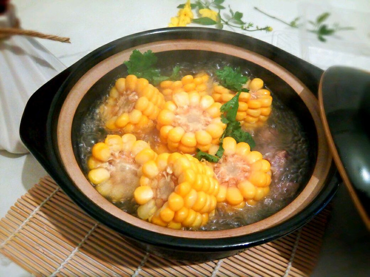 玉米杂排汤的做法