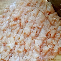 番茄香菇鸡丸汤的做法图解2